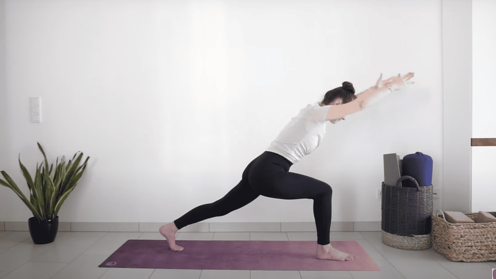 Left-Side-Warrior-Sequence