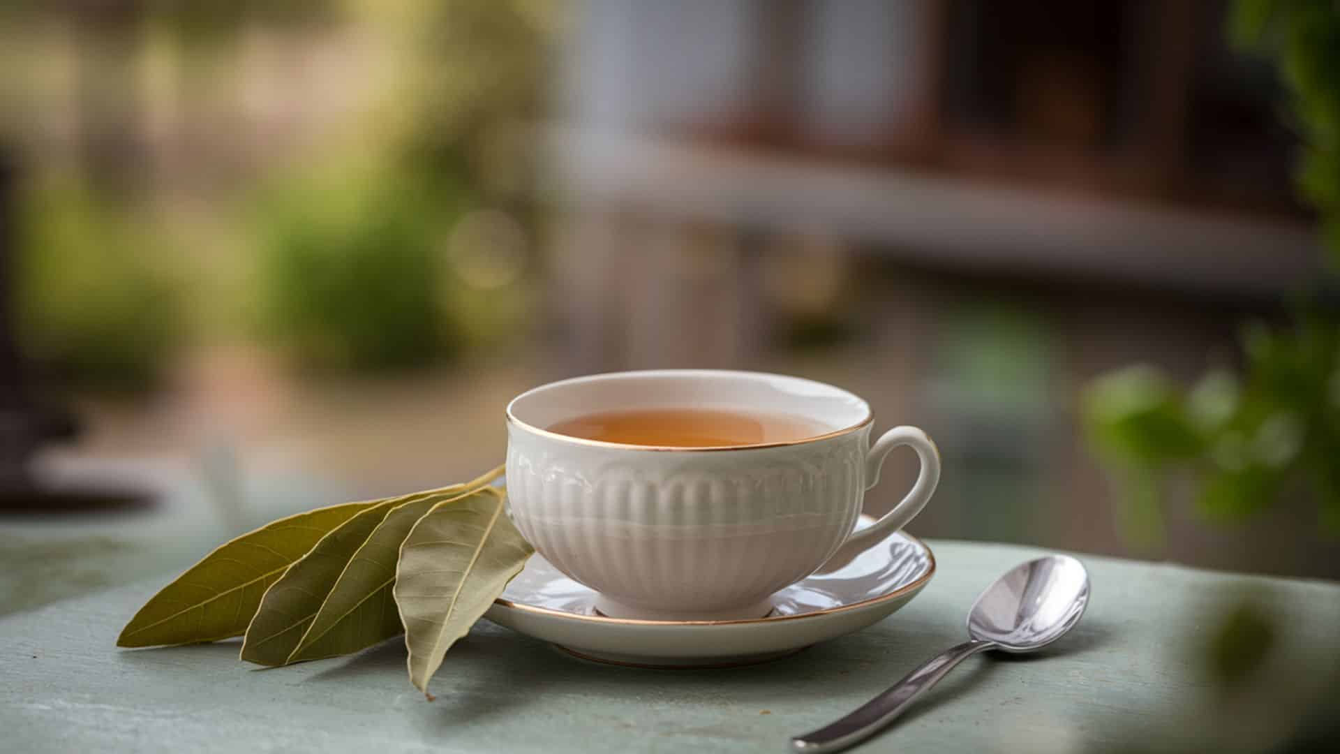how-to-make-bay-leaf-tea
